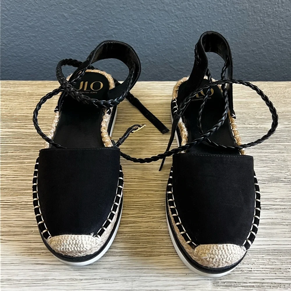 LIKE NEW!!! Jennifer Lopez Black and Cream Espadrilles